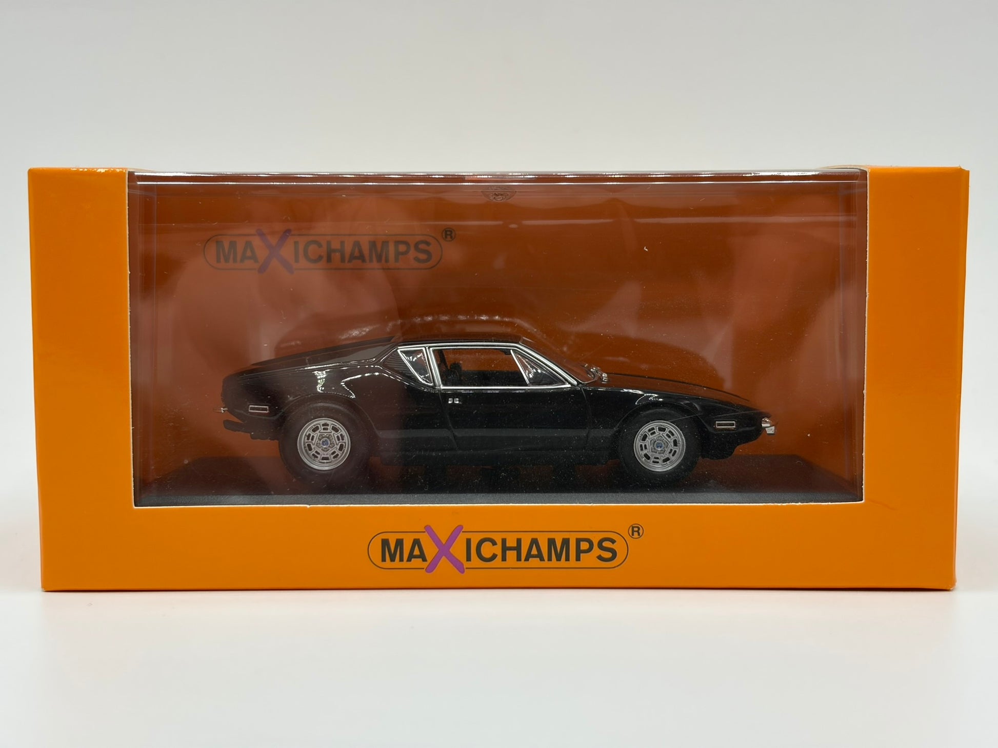 1/43 1972 De Tomaso Pantera - Maxichamps | Model Car