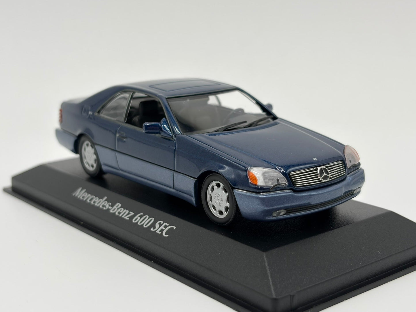 1/43 1992 Mercedes-Benz 600 SEC - Maxichamps | Model Car