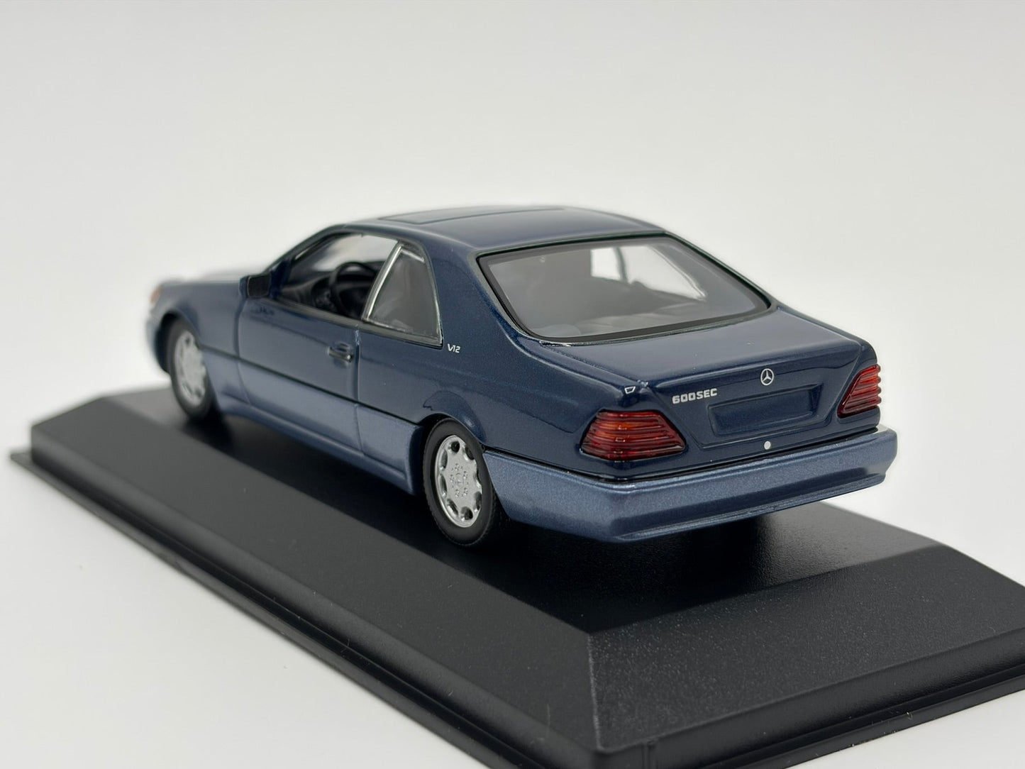 1/43 1992 Mercedes-Benz 600 SEC - Maxichamps | Model Car