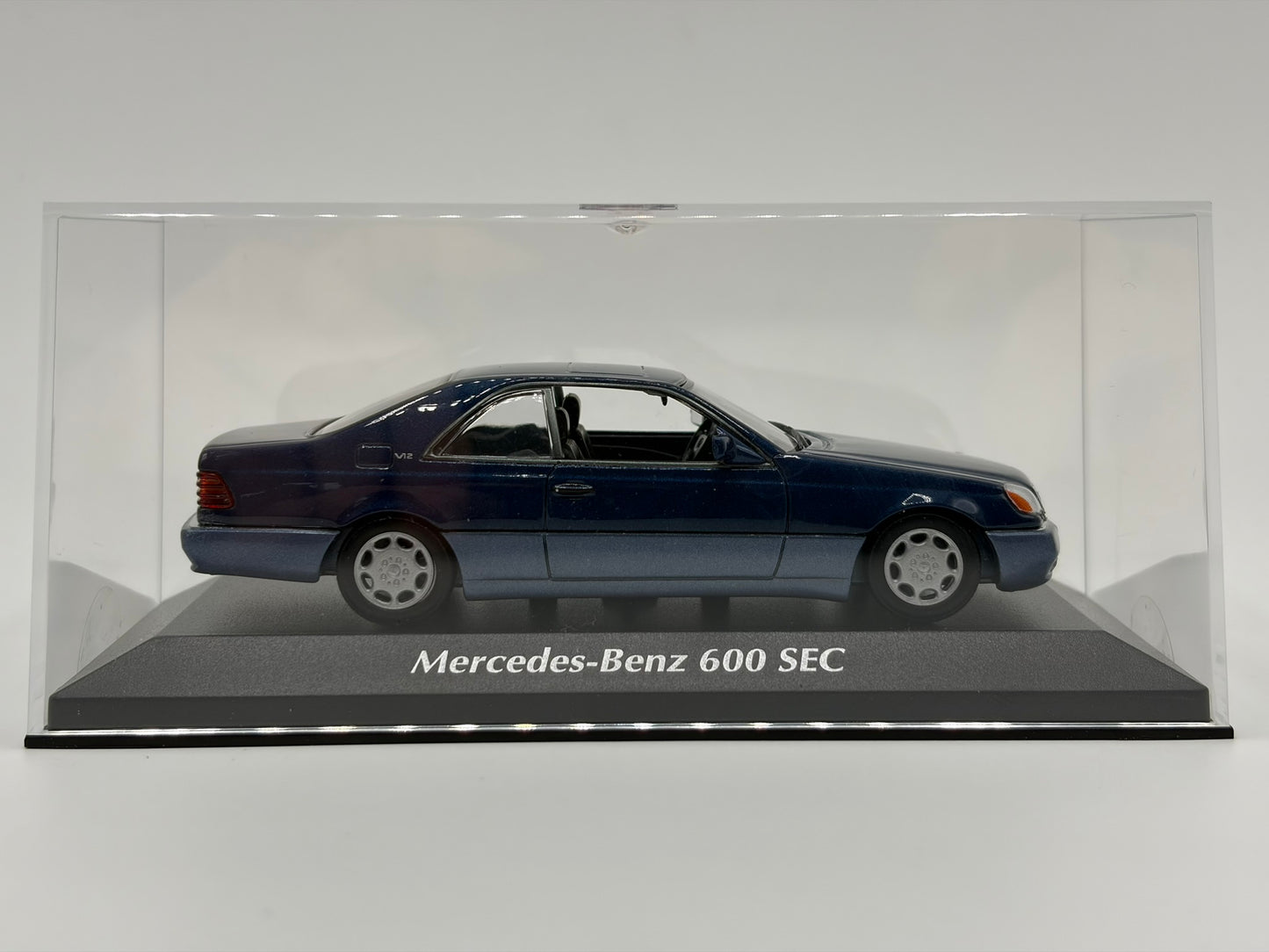 1/43 1992 Mercedes-Benz 600 SEC - Maxichamps | Model Car
