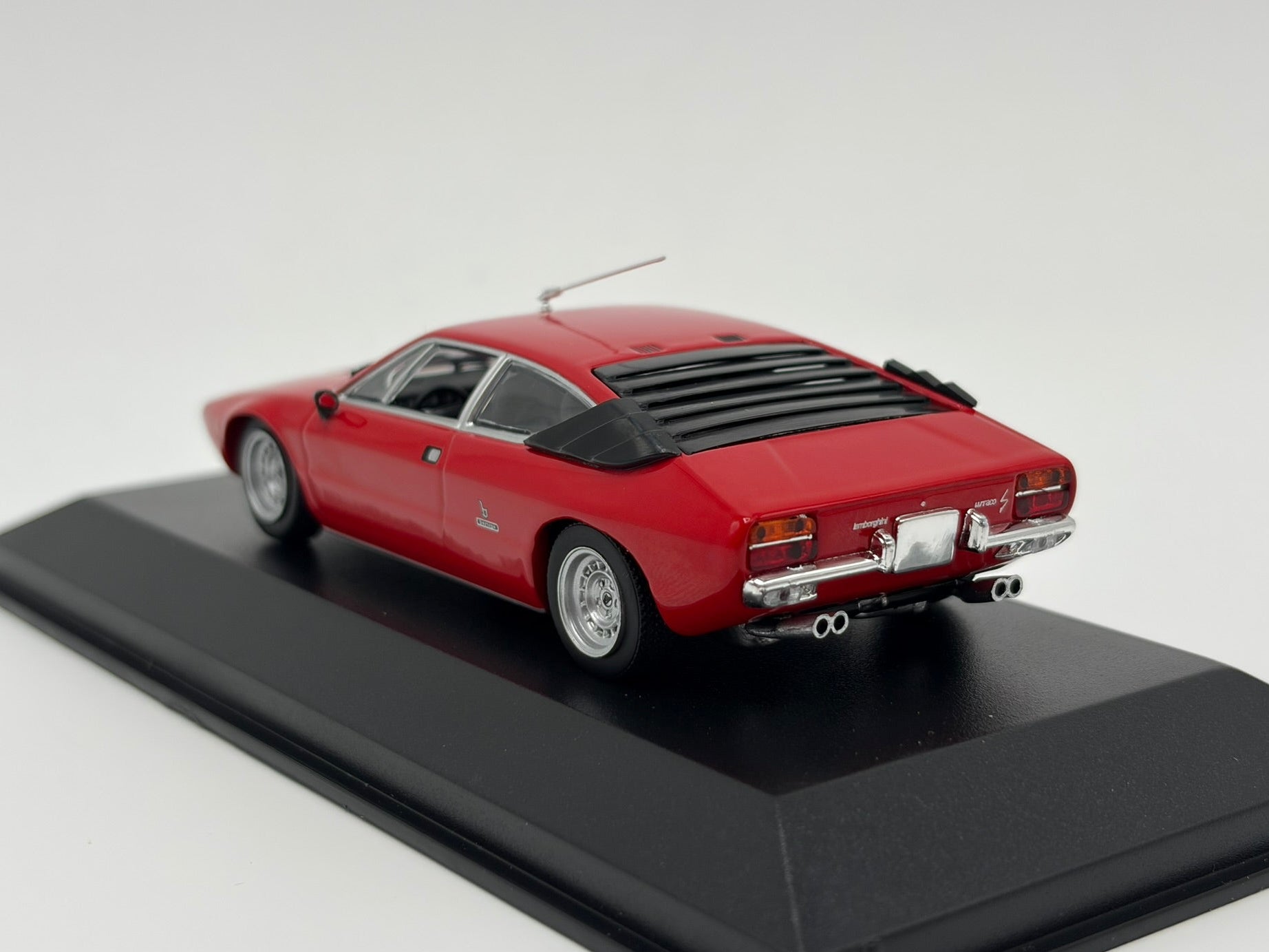 1/43 1974 Lamborghini Urraco - Maxichamps | Model Car