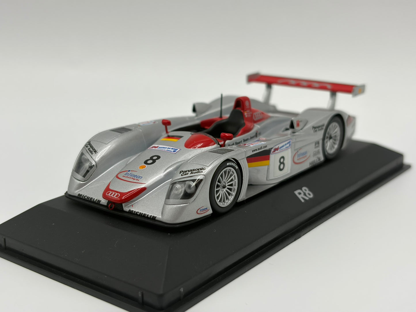 1/43 2000 Audi R8 - Biela / Ktristensen / Pirro - Minichamps | Model Le Mans Car
