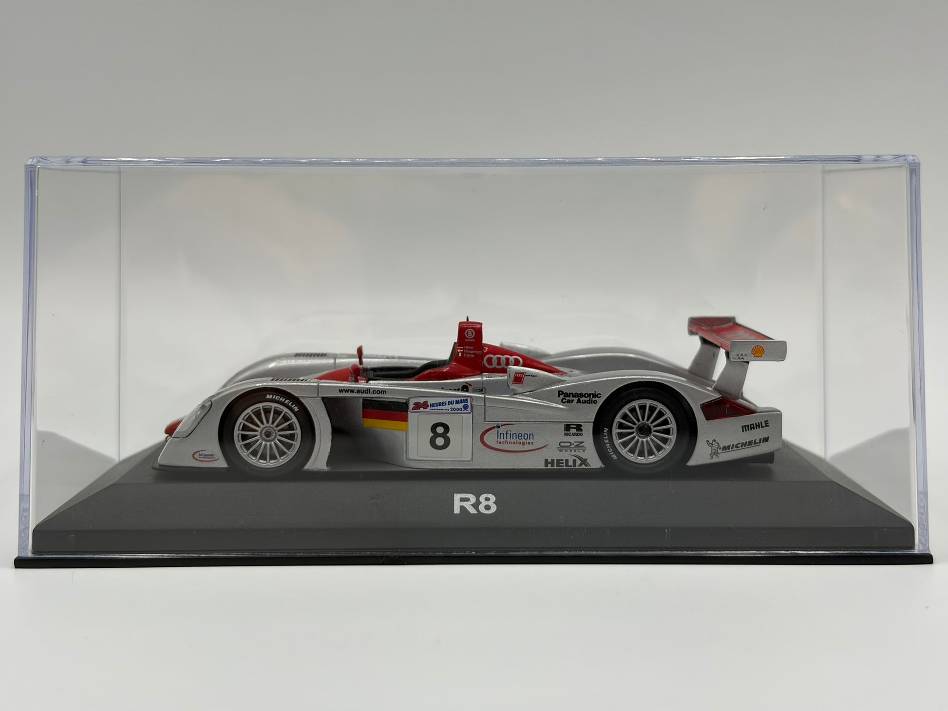 1/43 2000 Audi R8 - Biela / Ktristensen / Pirro - Minichamps | Model Le Mans Car
