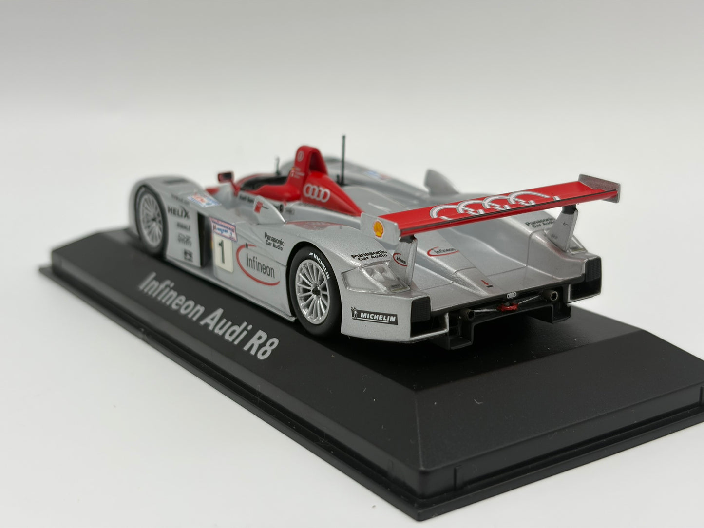1/43 2001 Audi R8 - Biela / Kristensen / Pirro - Minichamps | Model Le Mans Car