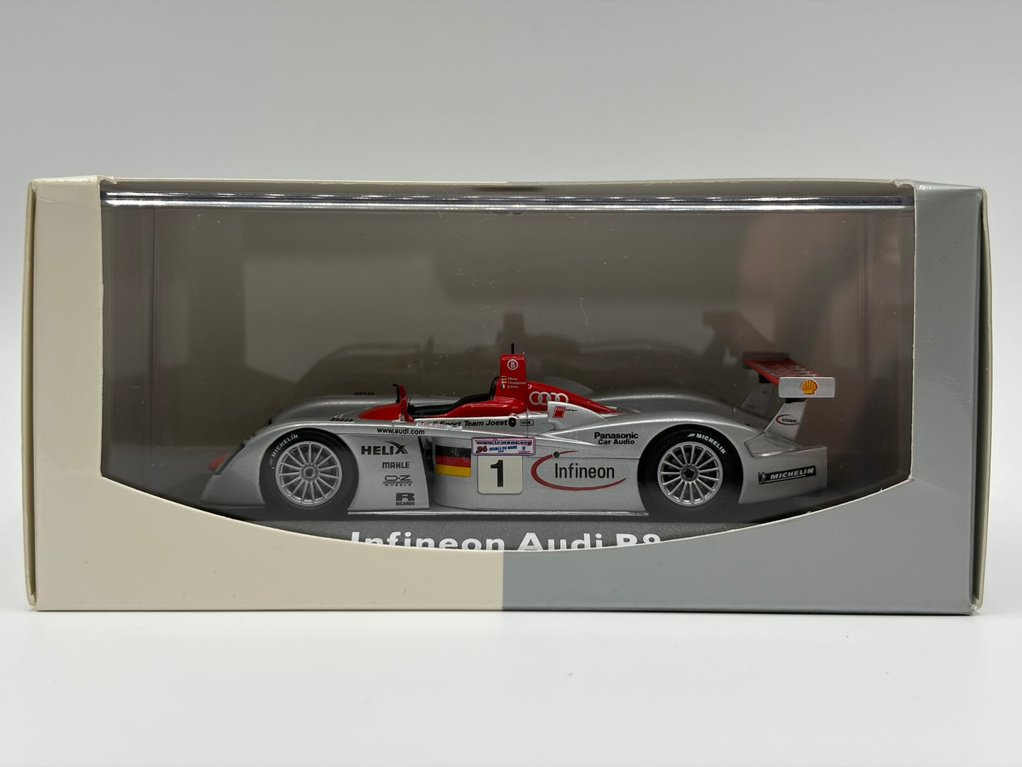1/43 2001 Audi R8 - Biela / Kristensen / Pirro - Minichamps | Model Le Mans Car