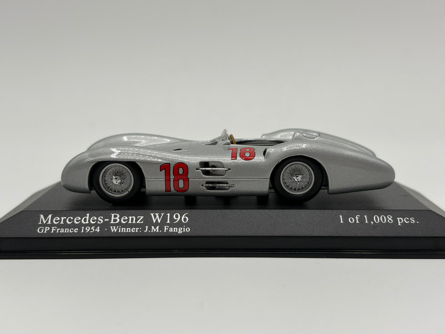 1/43 1954 Mercedes-Benz W196 - GP France - Fangio - Minichamps | Model Car