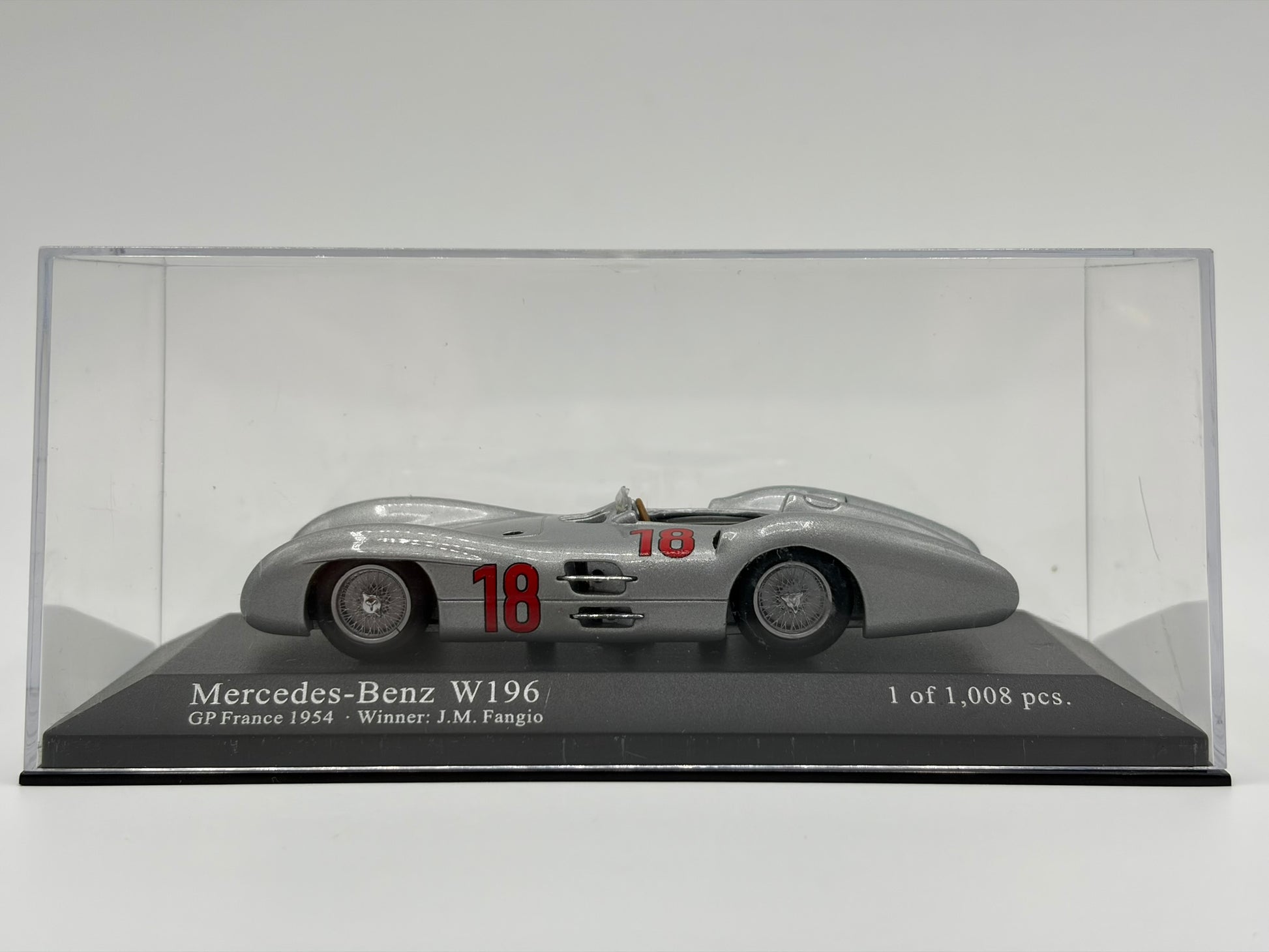1/43 1954 Mercedes-Benz W196 - GP France - Fangio - Minichamps | Model Car