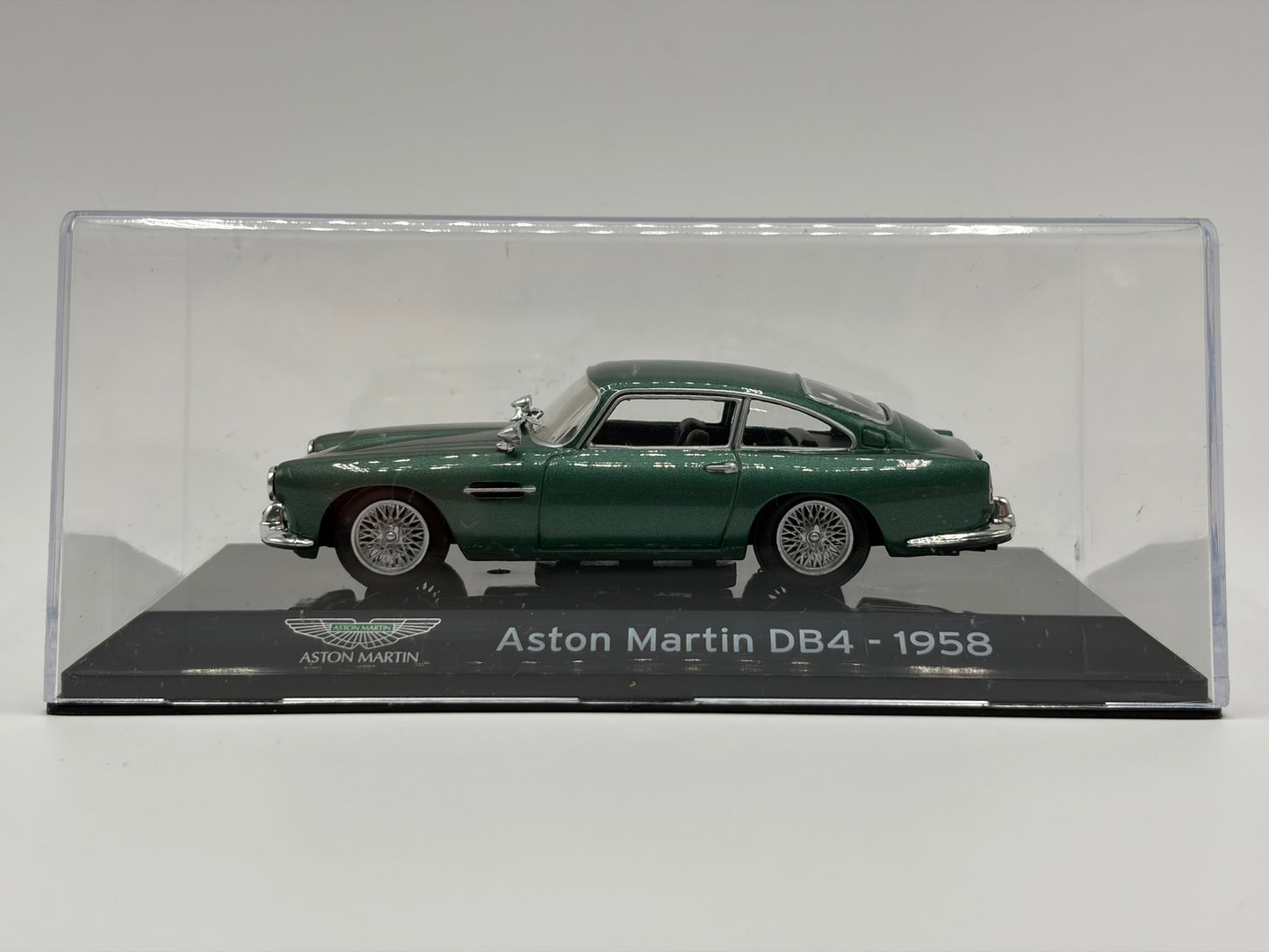 1/43 1958 Aston Martin DB4 | Model Car | Supercar Collection