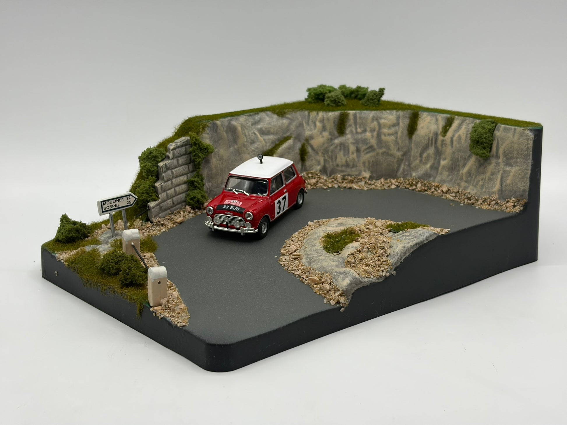 1/43 1964 Mini Cooper S - Monte Carlo Rally - Hopkirk / Liddon | Model Rally Car