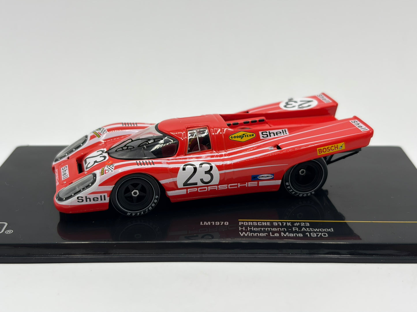 1/43 1970 Porsche 917K - Hermann / Attwood - IXO | Model Le Mans Car