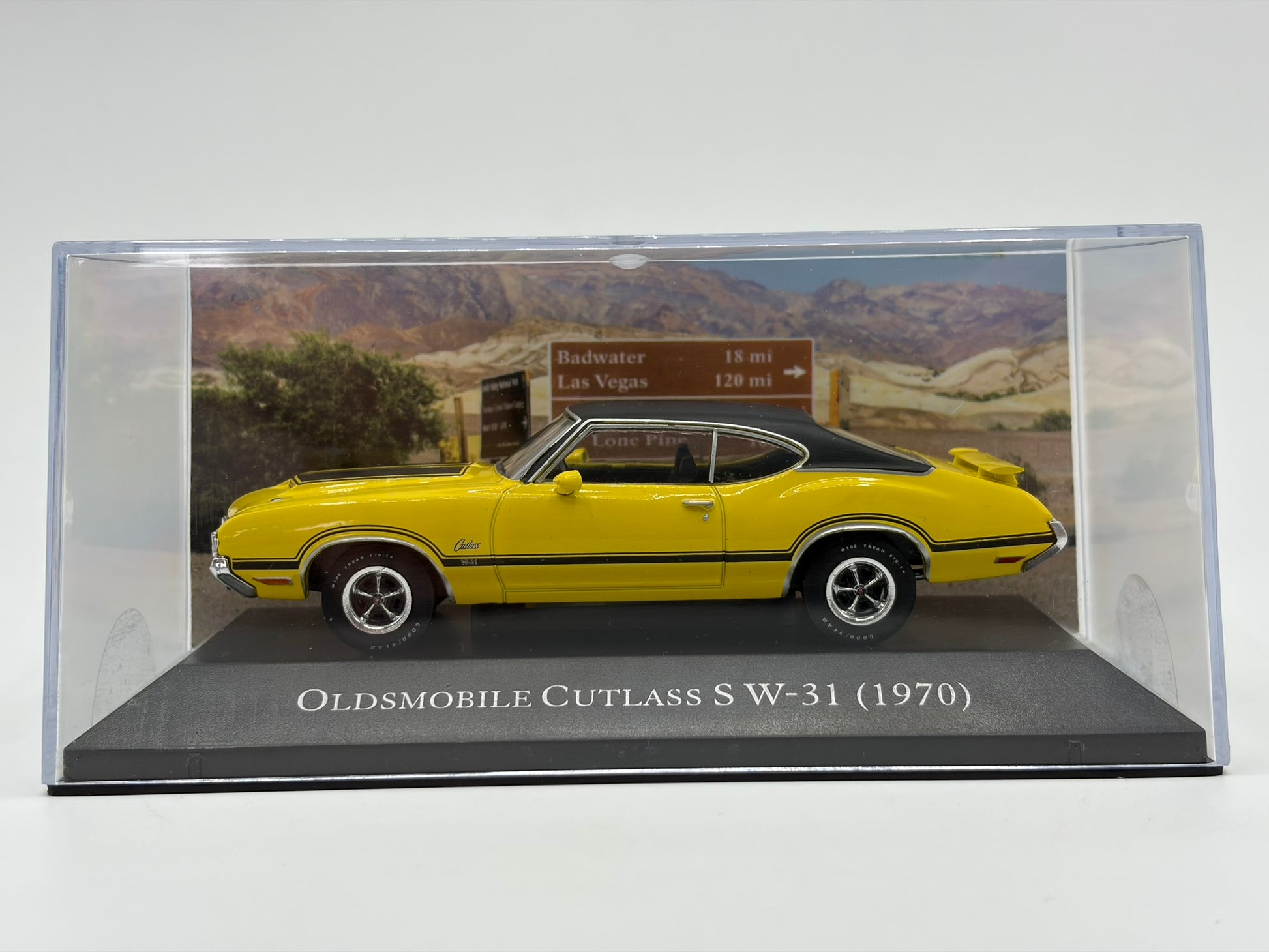 1/43 1970 Oldsmobile Cutlass S W-31 | Model Car | American Car Collection