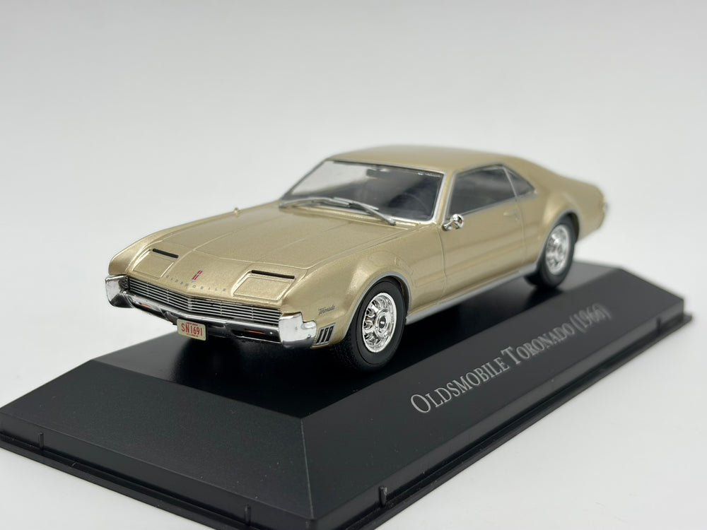 1/43 1966 Oldsmobile Toronado | Model Car | American Car Collection