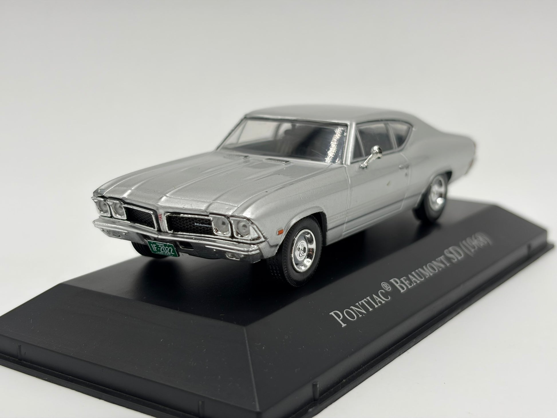 1/43 1968 Pontiac Beaumont SD | Model Car | American Car Collection