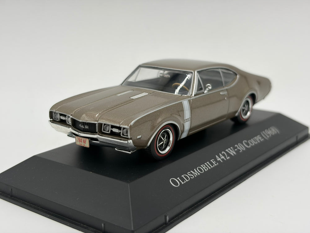 1/43 1968 Oldsmobile 442 W-30 Coupe | Model Car | American Car Collection