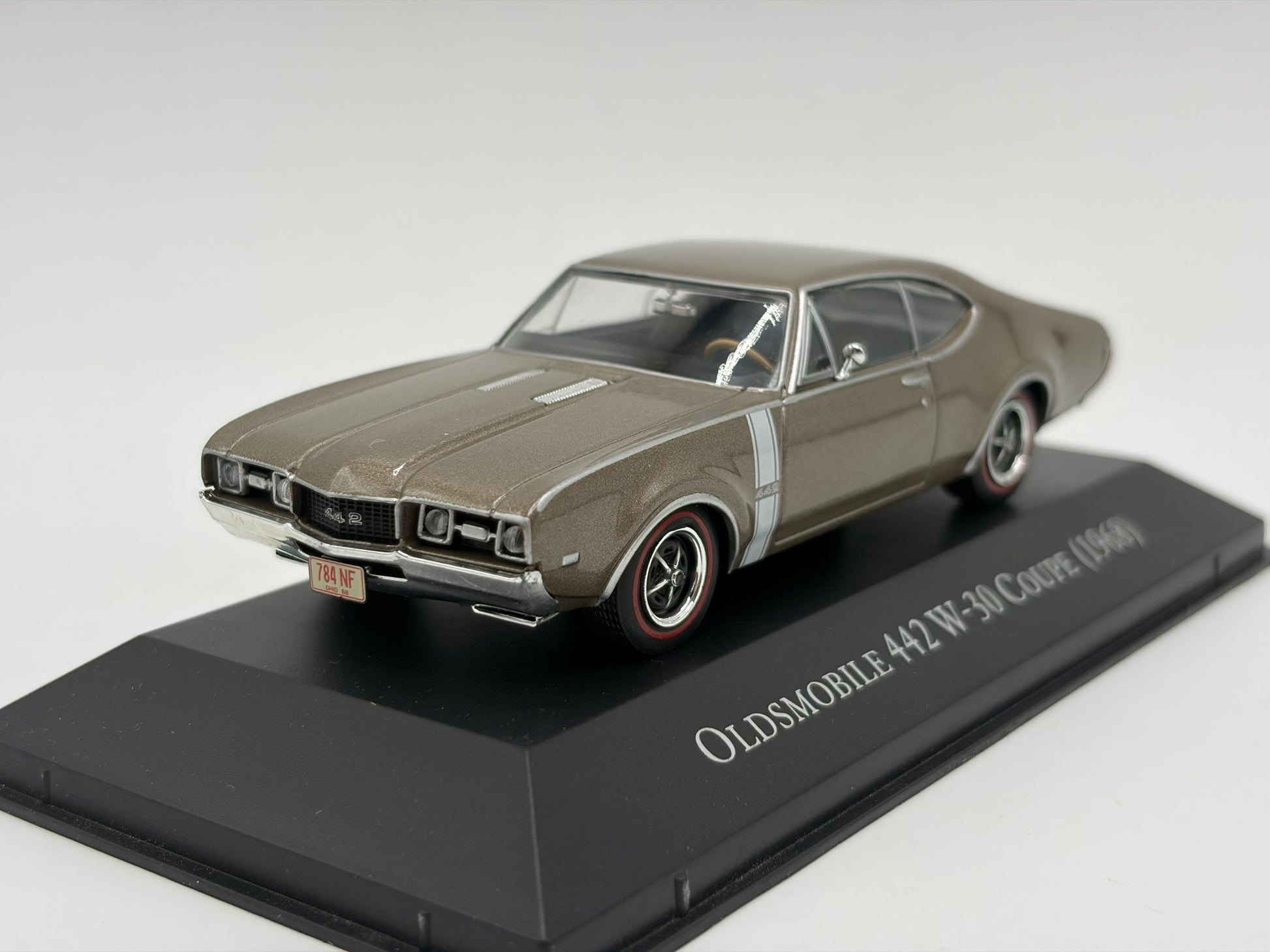 1/43 1968 Oldsmobile 442 W-30 Coupe | Model Car | American Car Collection
