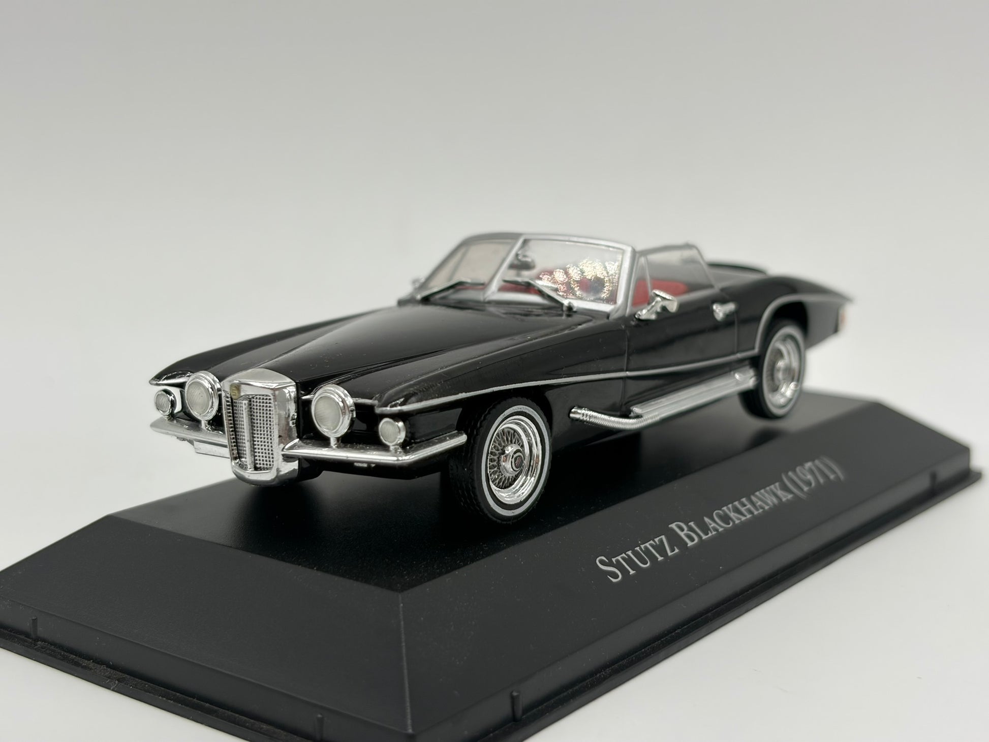 1/43 1971 Stutz Blackhawk | Model Car | American Car Collection