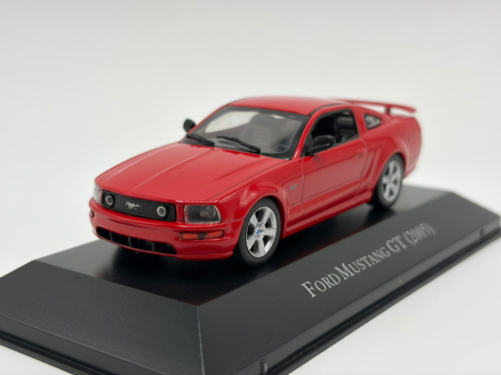 1/43 2005 Ford Mustang GT | Model Car | American Car Collection