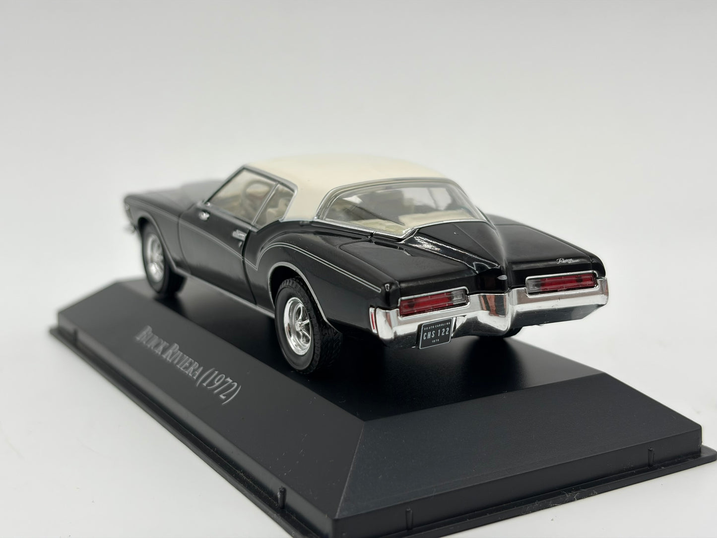 1/43 1972 Buick Riviera | Model Car | American Car Collection