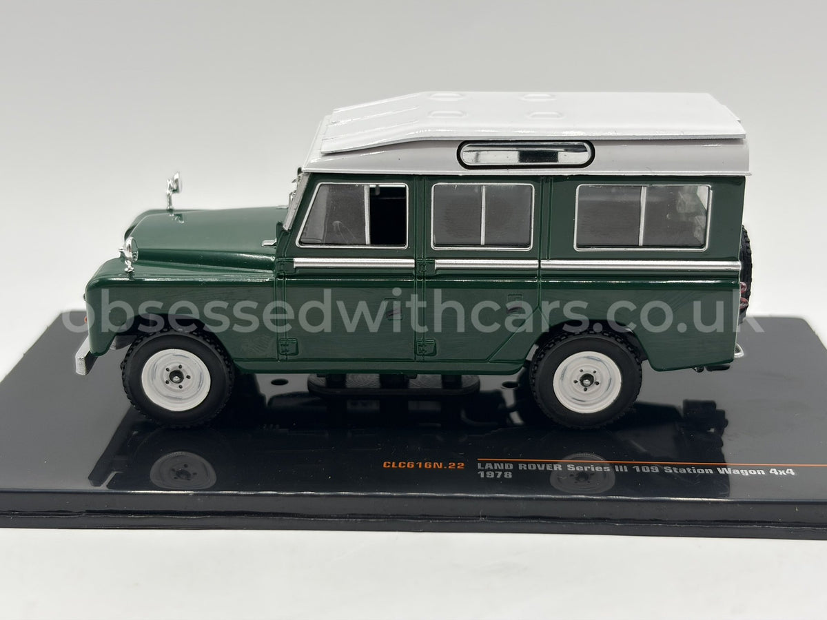 1/43 1978 Land Rover Series III 109 Station Wagon 4x4 - Green - IXO | Model Car