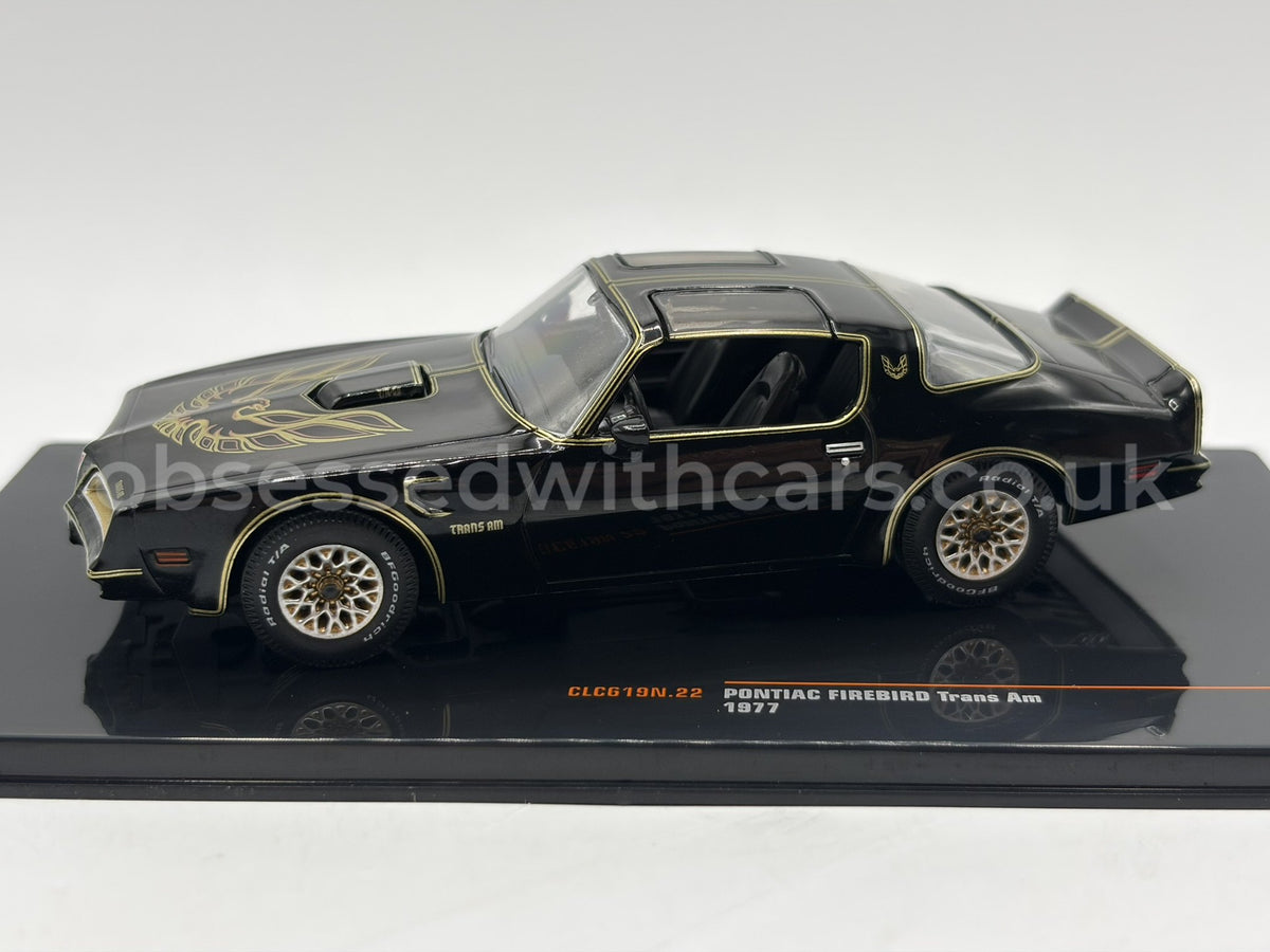 1/43 1977 Pontiac Firebird Trans Am - Black - IXO | Model Car