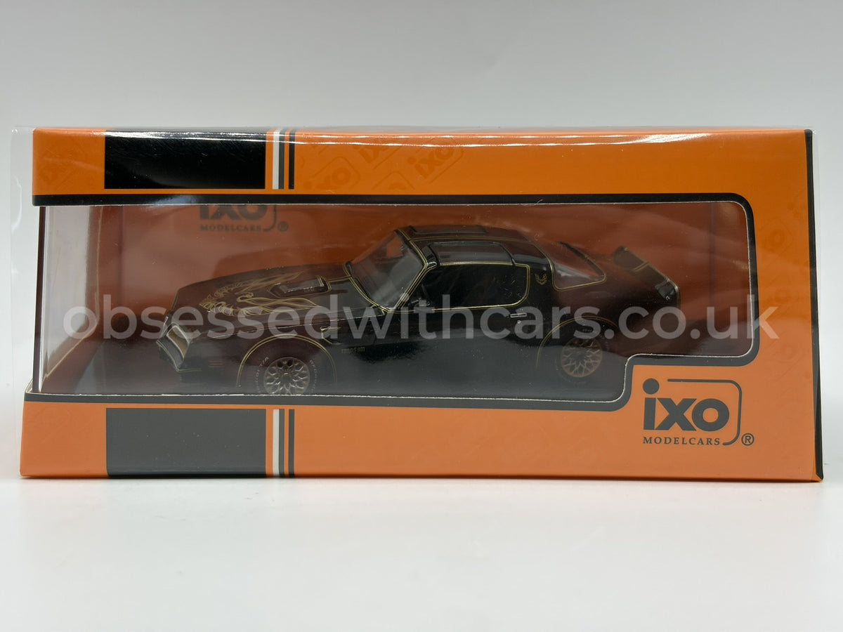 1/43 1977 Pontiac Firebird Trans Am - Black - IXO | Model Car
