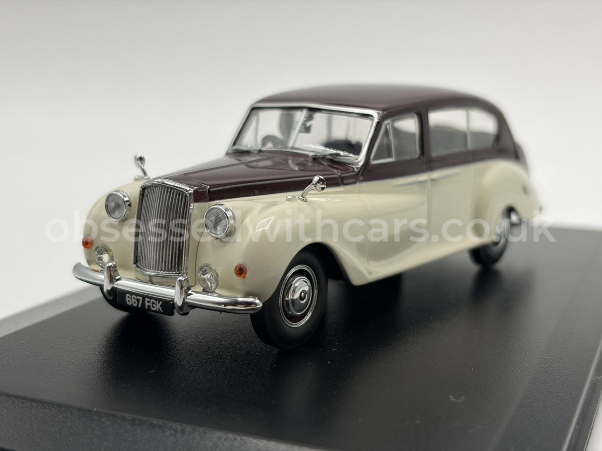 1/43 1950 Austin A135 Princess - Cream / Maroon | Model Road Car