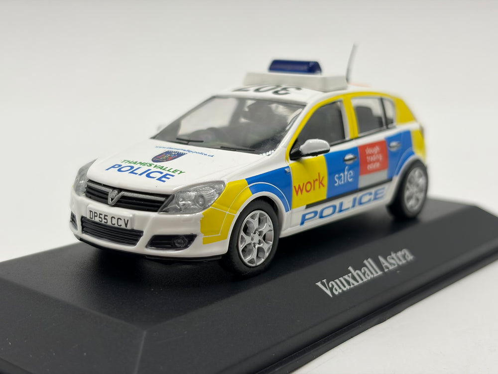 1/43 2005 Vauxhall Astra - Thames Valley Police | Model Police Car