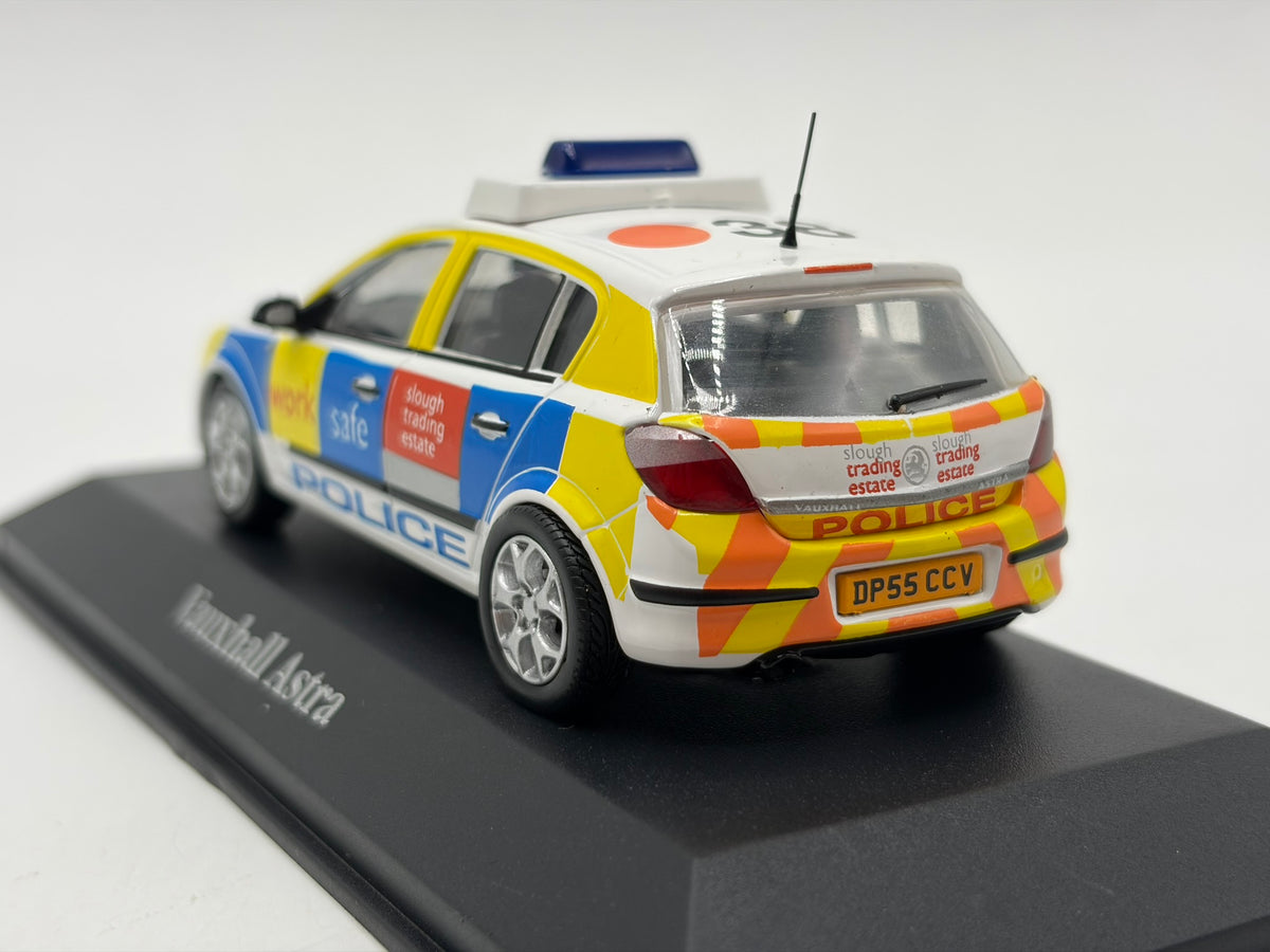 1/43 2005 Vauxhall Astra - Thames Valley Police | Model Police Car