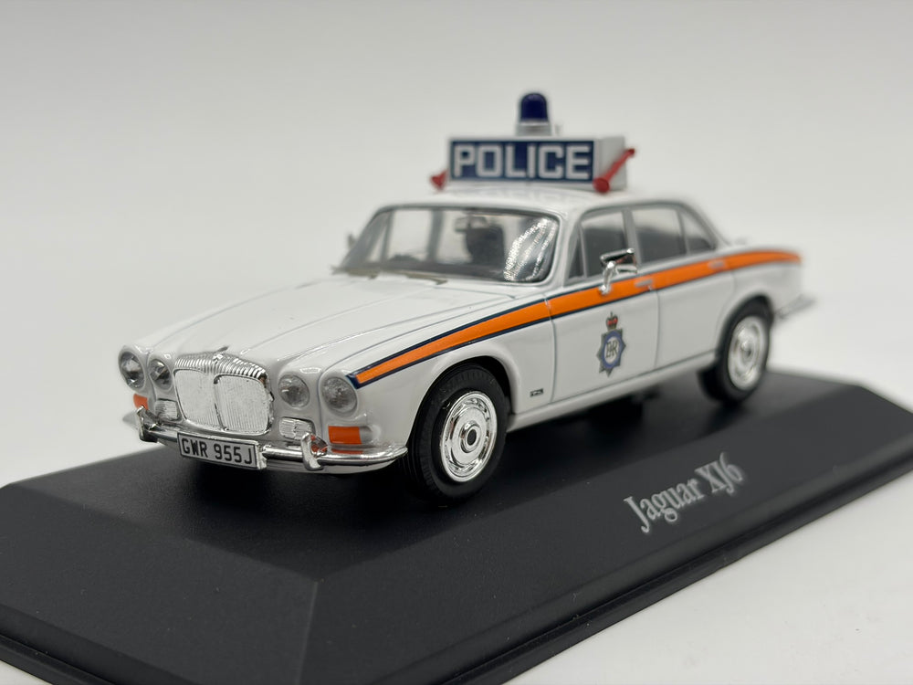 1/43 1971 Jaguar XJ6 - West Yorkshire Police | Model Police Car