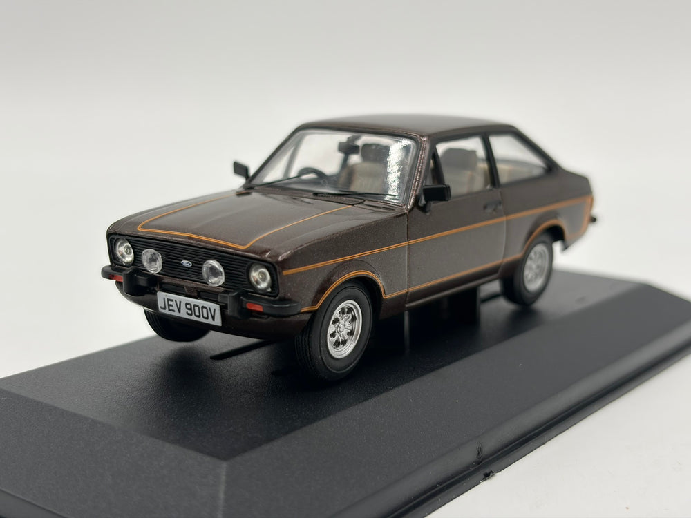 1/43 1979 Ford Escort Mk2 1600 Sport - Roman Bronze - Corgi Vanguards | Model Car
