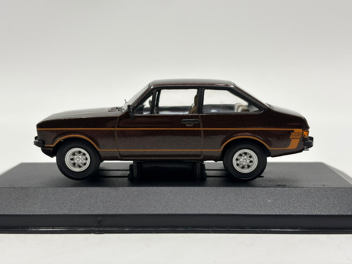 1/43 1979 Ford Escort Mk2 1600 Sport - Roman Bronze - Corgi Vanguards | Model Car