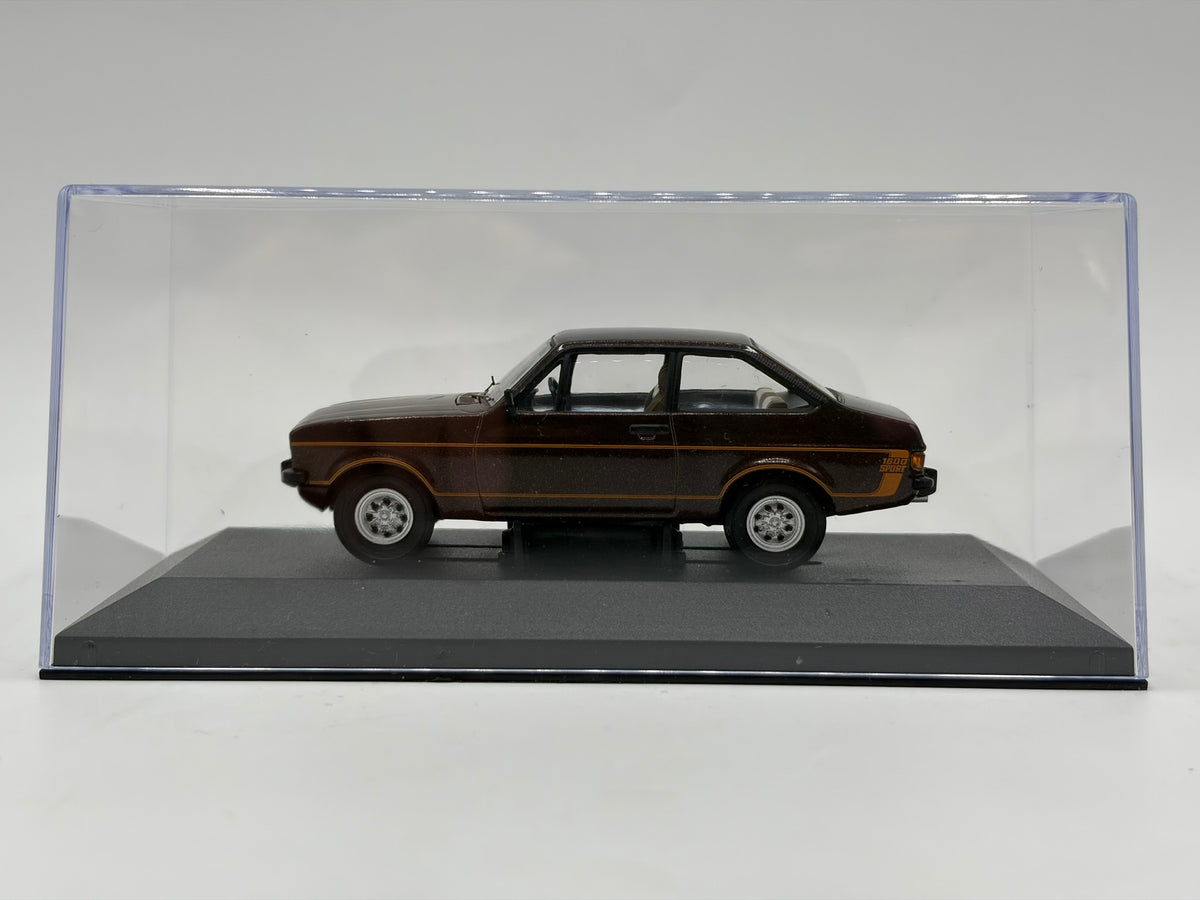 1/43 1979 Ford Escort Mk2 1600 Sport - Roman Bronze - Corgi Vanguards | Model Car
