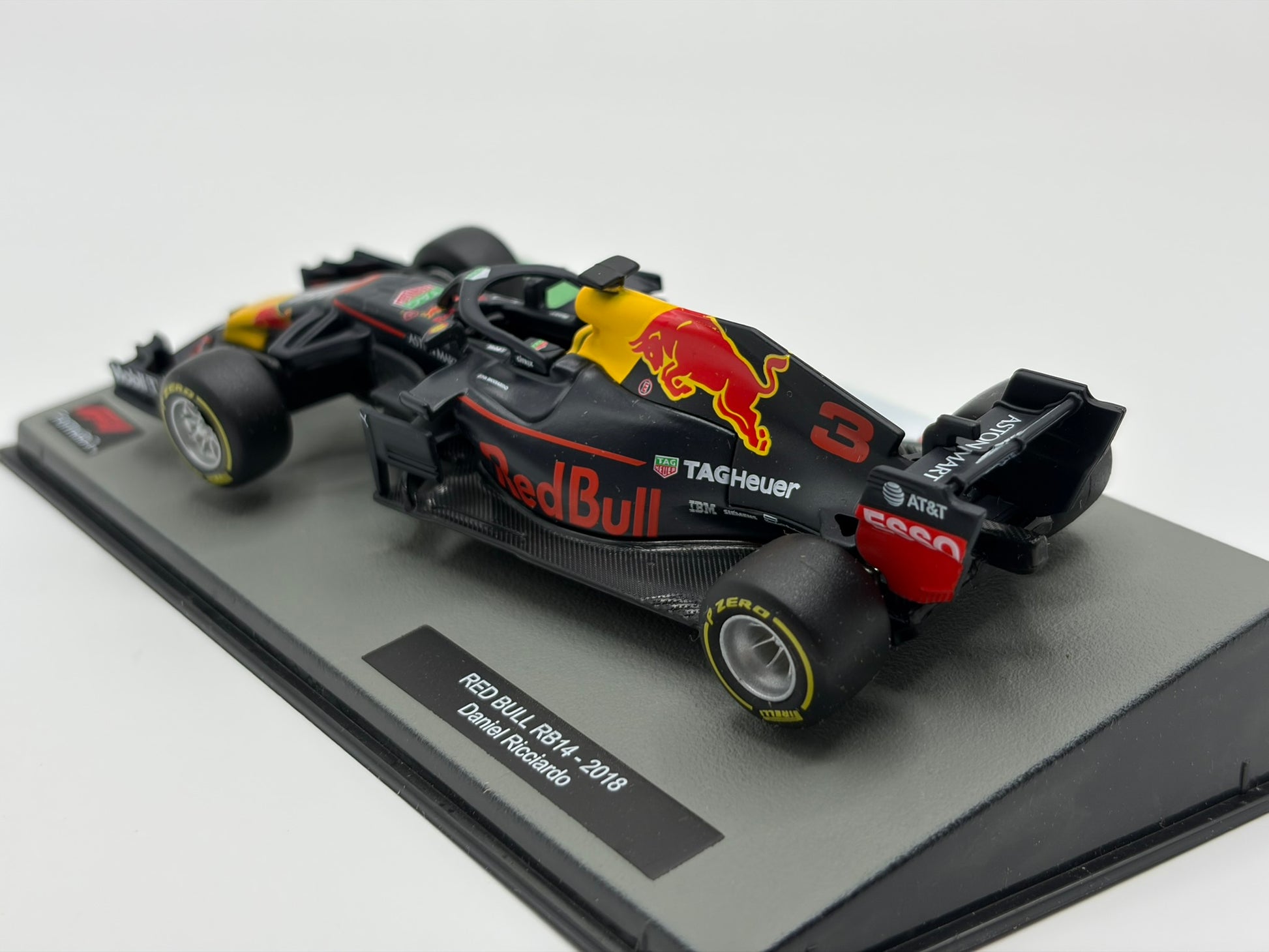 1/43 2018 Red Bull RB14 - Daniel Ricciardo | Model F1 Car