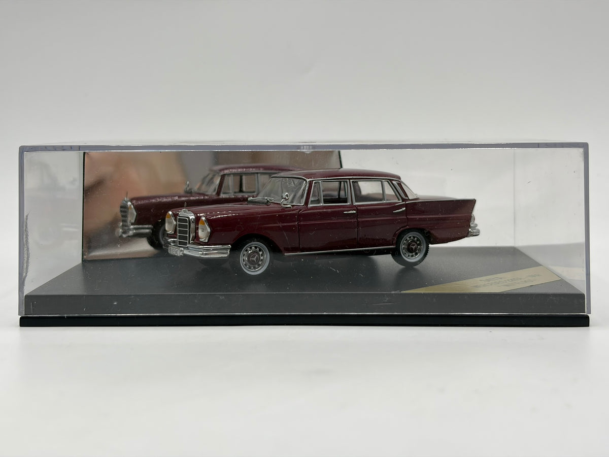 1/43 1959 Mercedes-Benz 220 SE - Mittelrot - Vitesse | Model Car