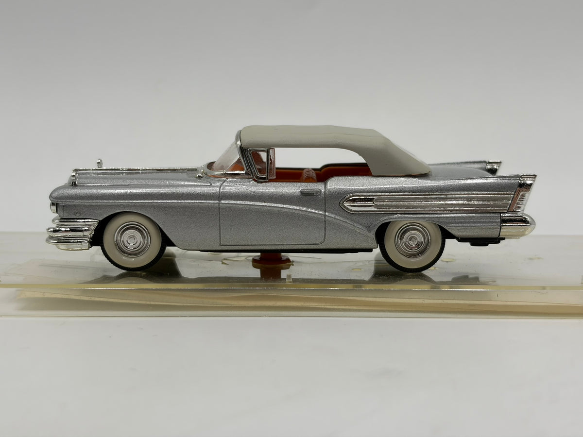 1/43 1958 Buick Special Closed Cabriolet - Vitesse | Model Car