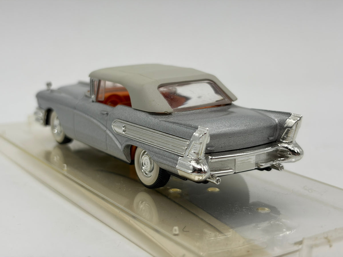 1/43 1958 Buick Special Closed Cabriolet - Vitesse | Model Car