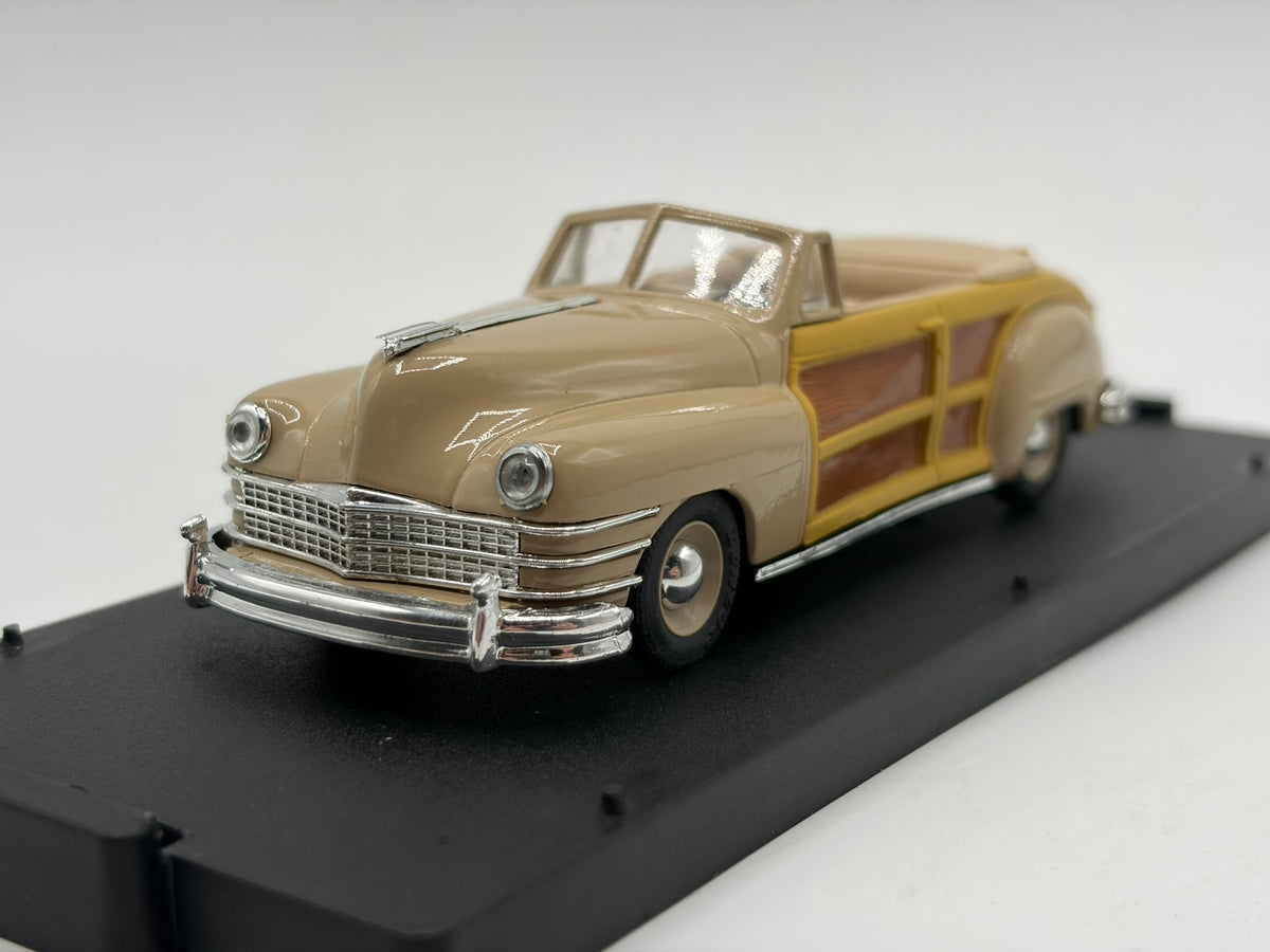 1/43 1947 Chrysler Town & Country Convertible - Vitesse | Model Car