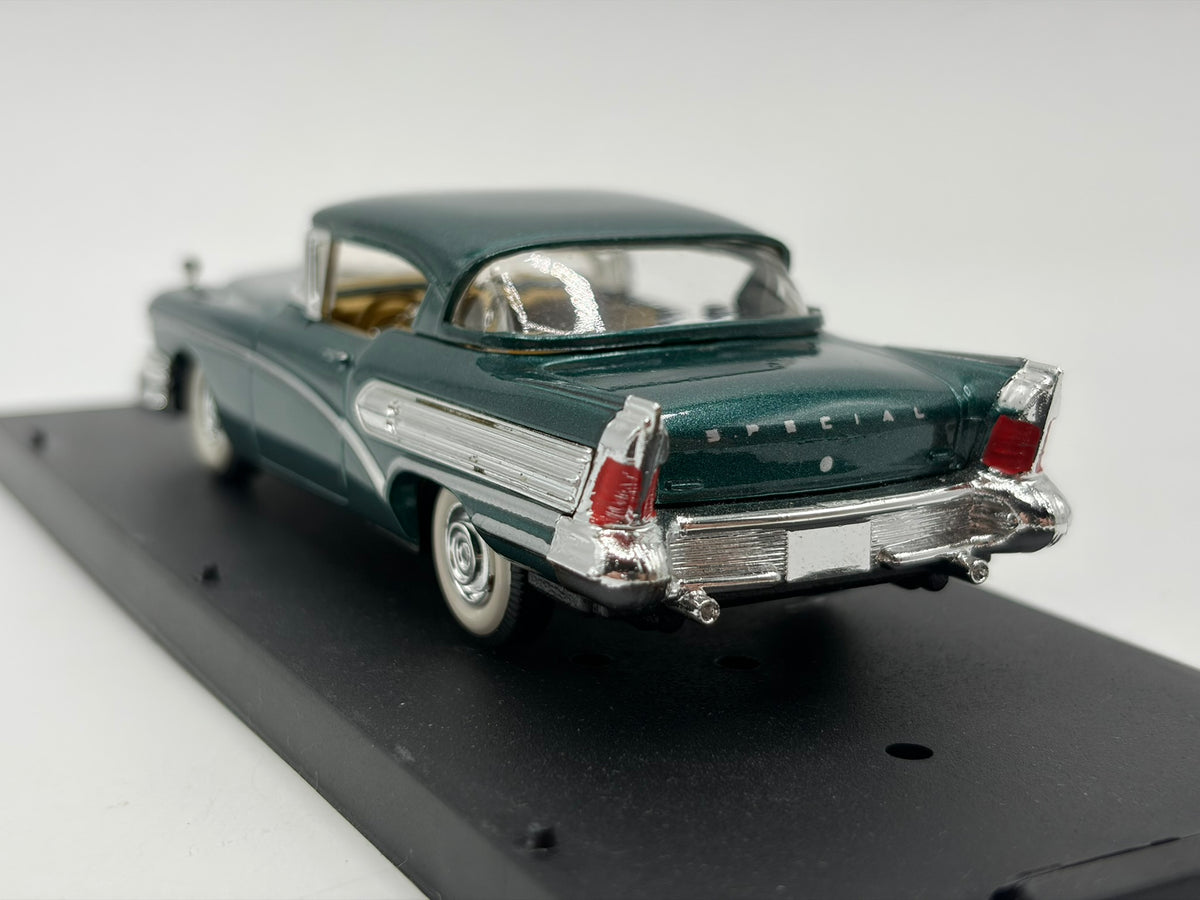 1/43 1958 Buick Roadmaster 2-Door - Vitesse | Model Car