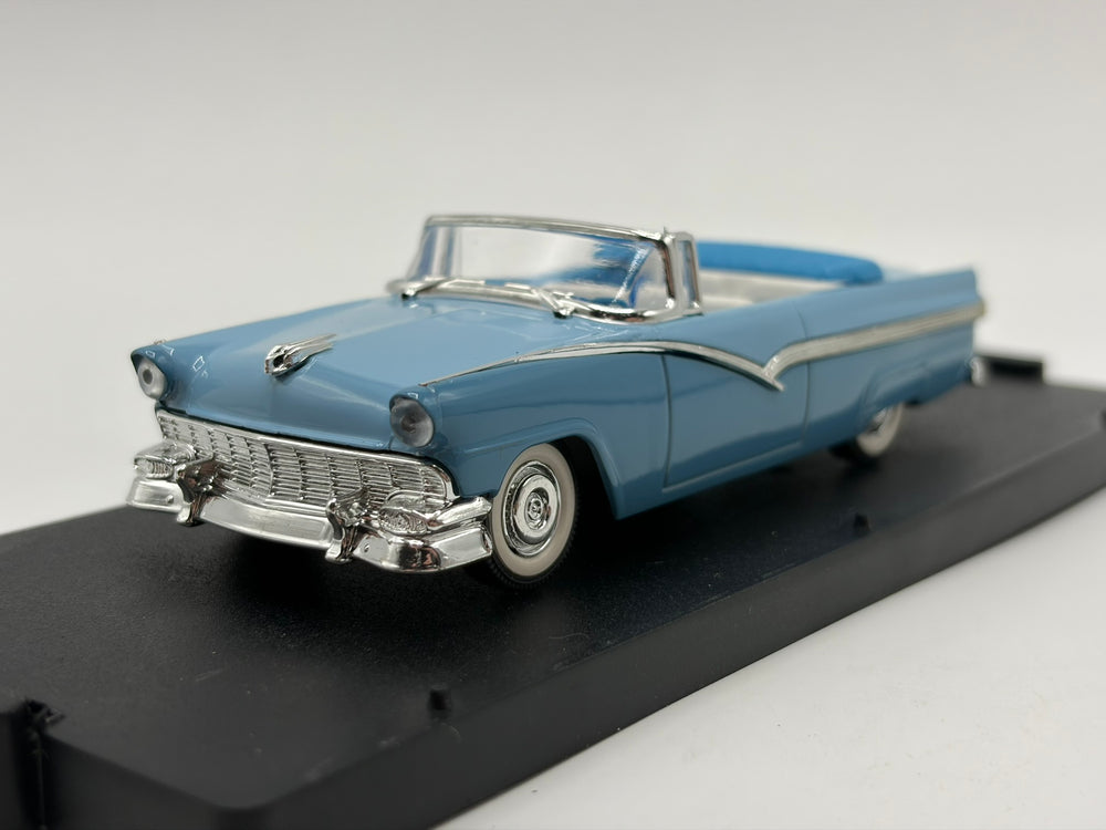 1/43 1956 Ford Fairlane Open Convertible - Vitesse | Model Car
