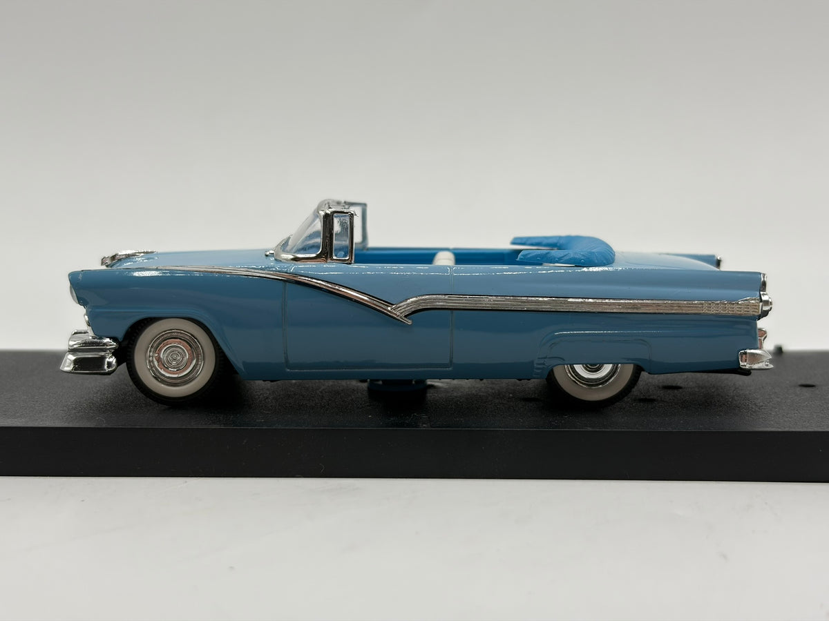 1/43 1956 Ford Fairlane Open Convertible - Vitesse | Model Car