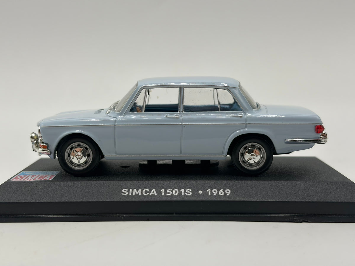 1/43 1969 Simca 1501 S | Model Car