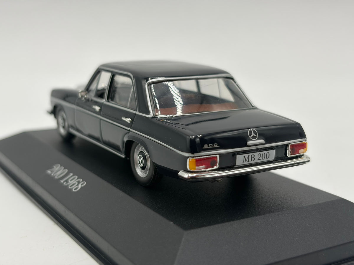 1/43 1968 Mercedes-Benz 200 | Model Car