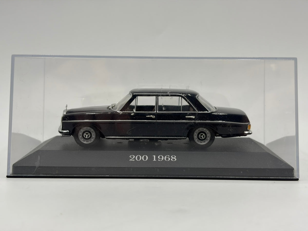 1/43 1968 Mercedes-Benz 200 | Model Car