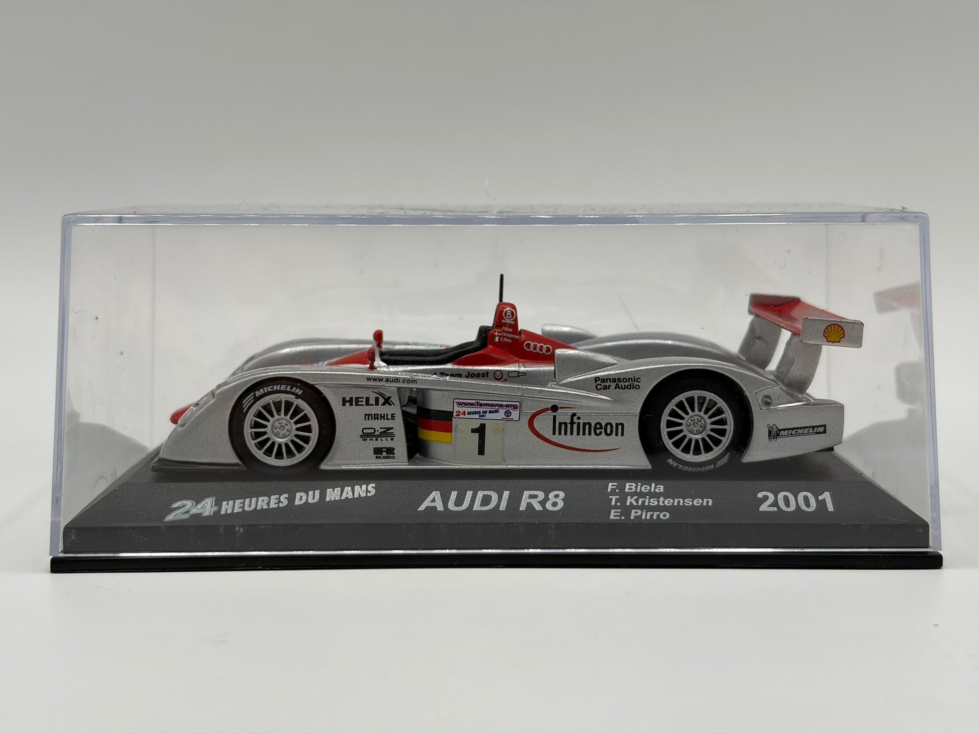 1/43 2001 Audi R8 - Biela / Kristensen / Pirro - | Model Le Mans Car