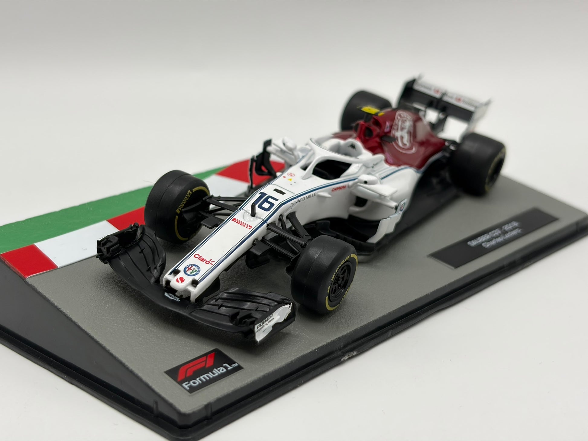 1/43 2018 Sauber C37 - Charles Leclerc | Model F1 Car