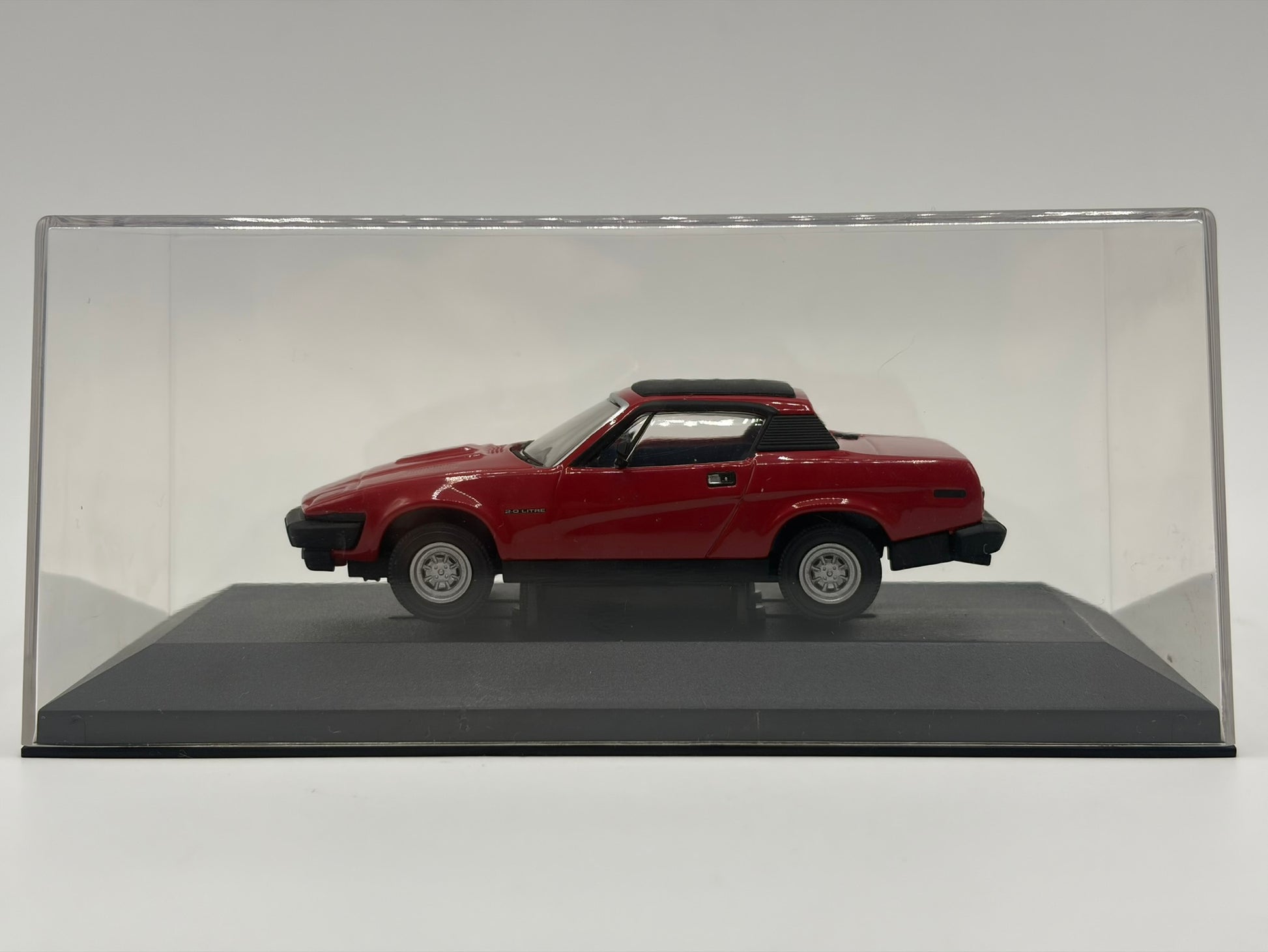 1/43 1981 Triumph TR7 - Carnelian Red | Corgi Vanguards | Model Car