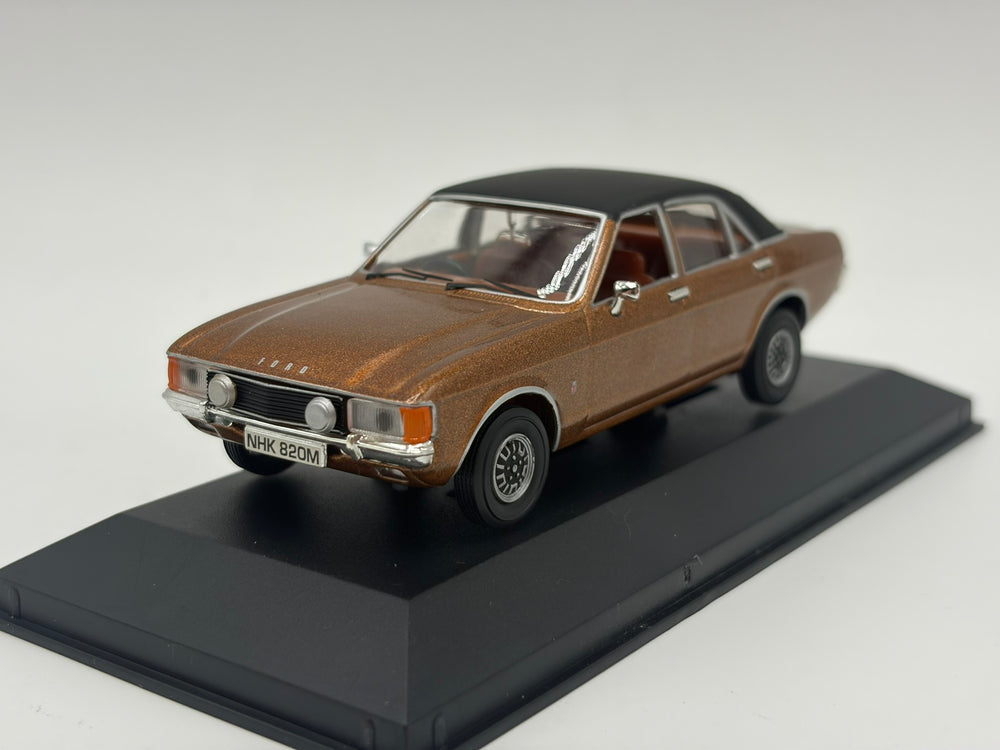 1/43 1974 Ford Consul 3000 GT "The Sweeney" - Corgi Vanguards | Model Car