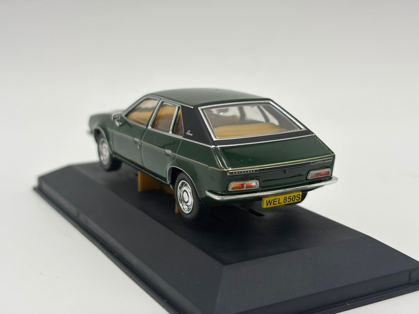 1/43 1976 BMC Princess 1800 HL - Corgi Vanguards | Model Car