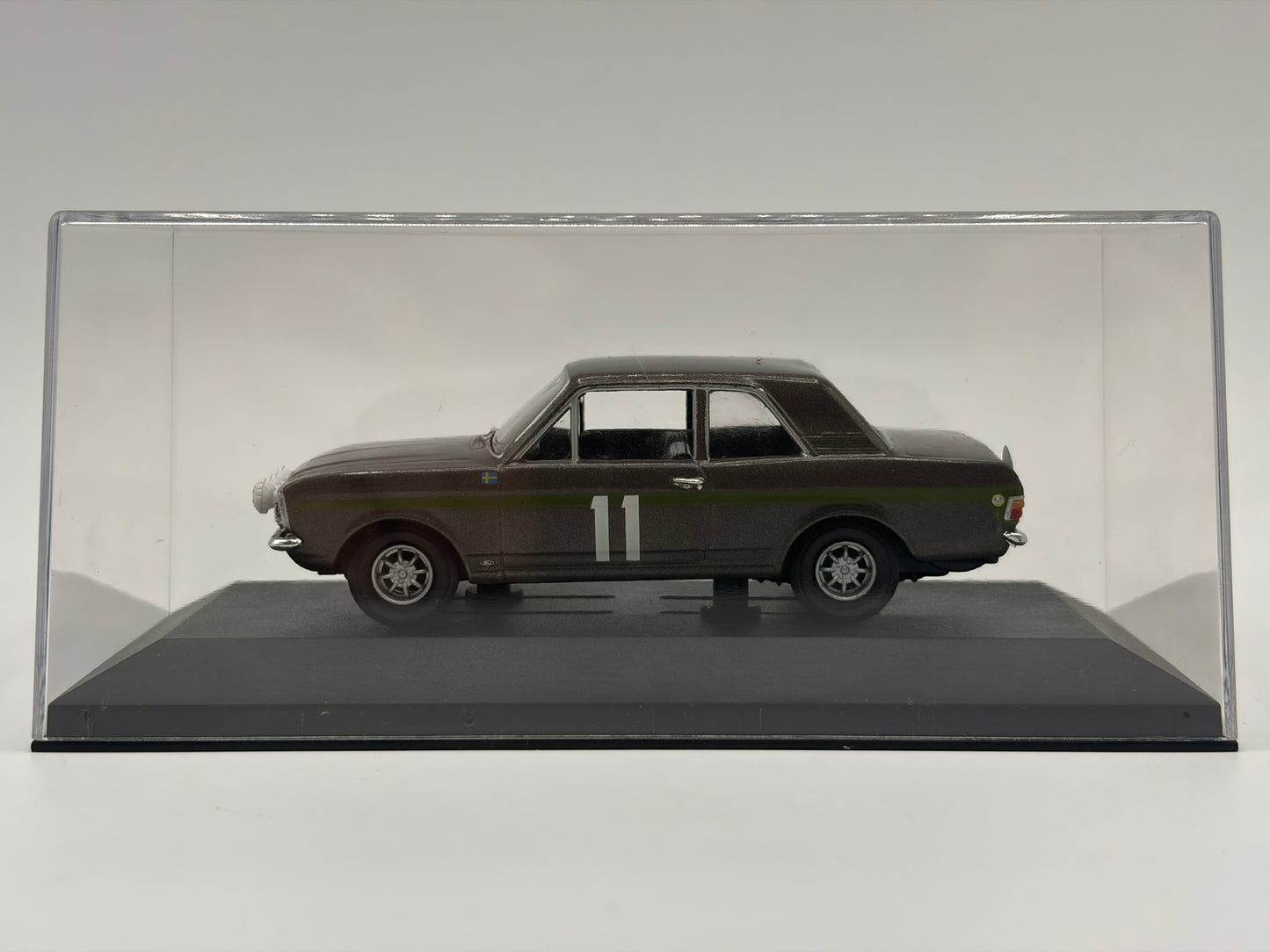 1/43 1967 Ford Lotus Cortina Mk2 - Gulf London Rally - Andersson / Davenport - Corgi Vanguards | Model Car