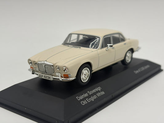 1/43 1971 Daimler Sovereign - Old English White | Corgi Vanguards | Model Car